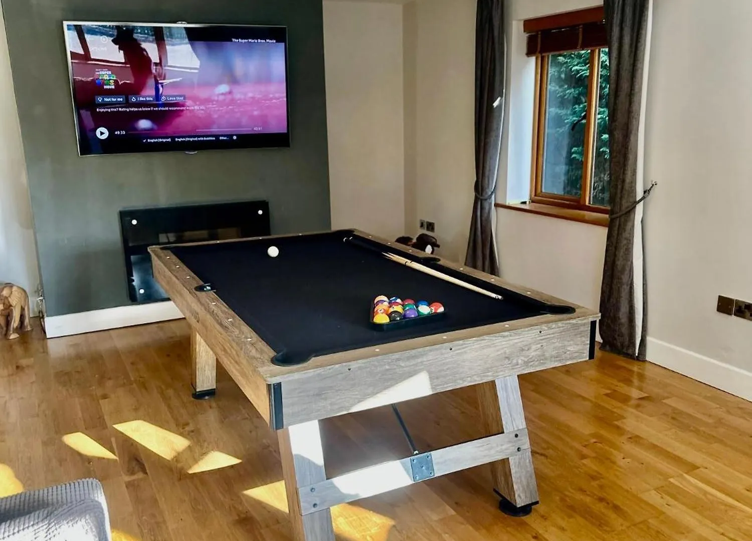 Serene Retreat - Hot Tub - Pool Table - Close To New Forest And Bournemouth Beach - Sleeps 12 Hurn