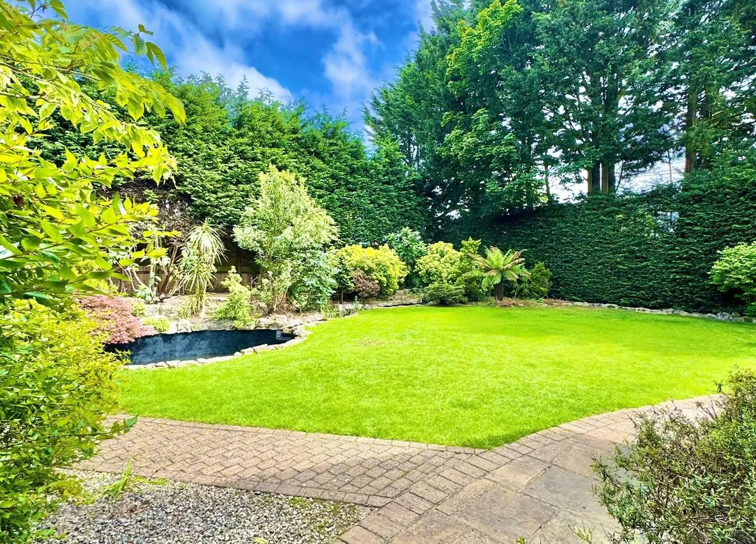 Serene Retreat - Hot Tub - Pool Table - Close To New Forest And Bournemouth Beach - Sleeps 12 Hurn