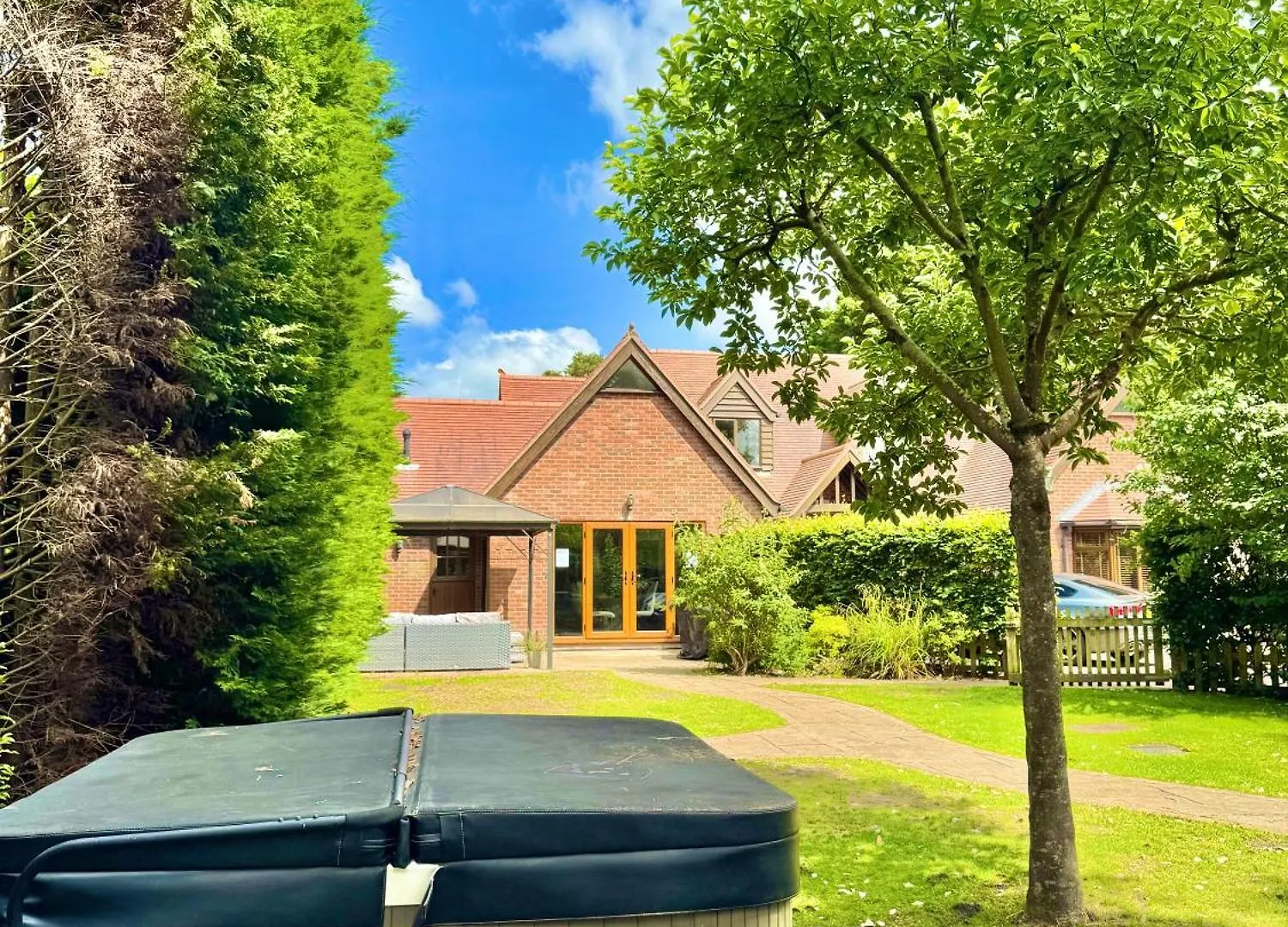 Holiday home Serene Retreat - Hot Tub - Pool Table - Close To New Forest And Bournemouth Beach - Sleeps 12 Hurn