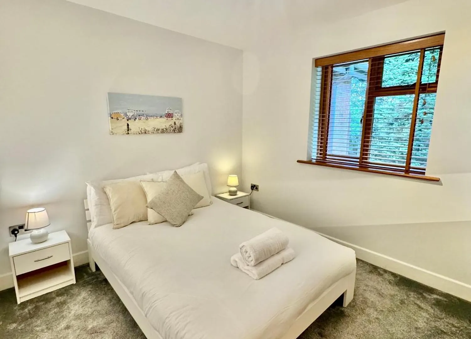 Serene Retreat - Hot Tub - Pool Table - Close To New Forest And Bournemouth Beach - Sleeps 12 Hurn Дом отдыха