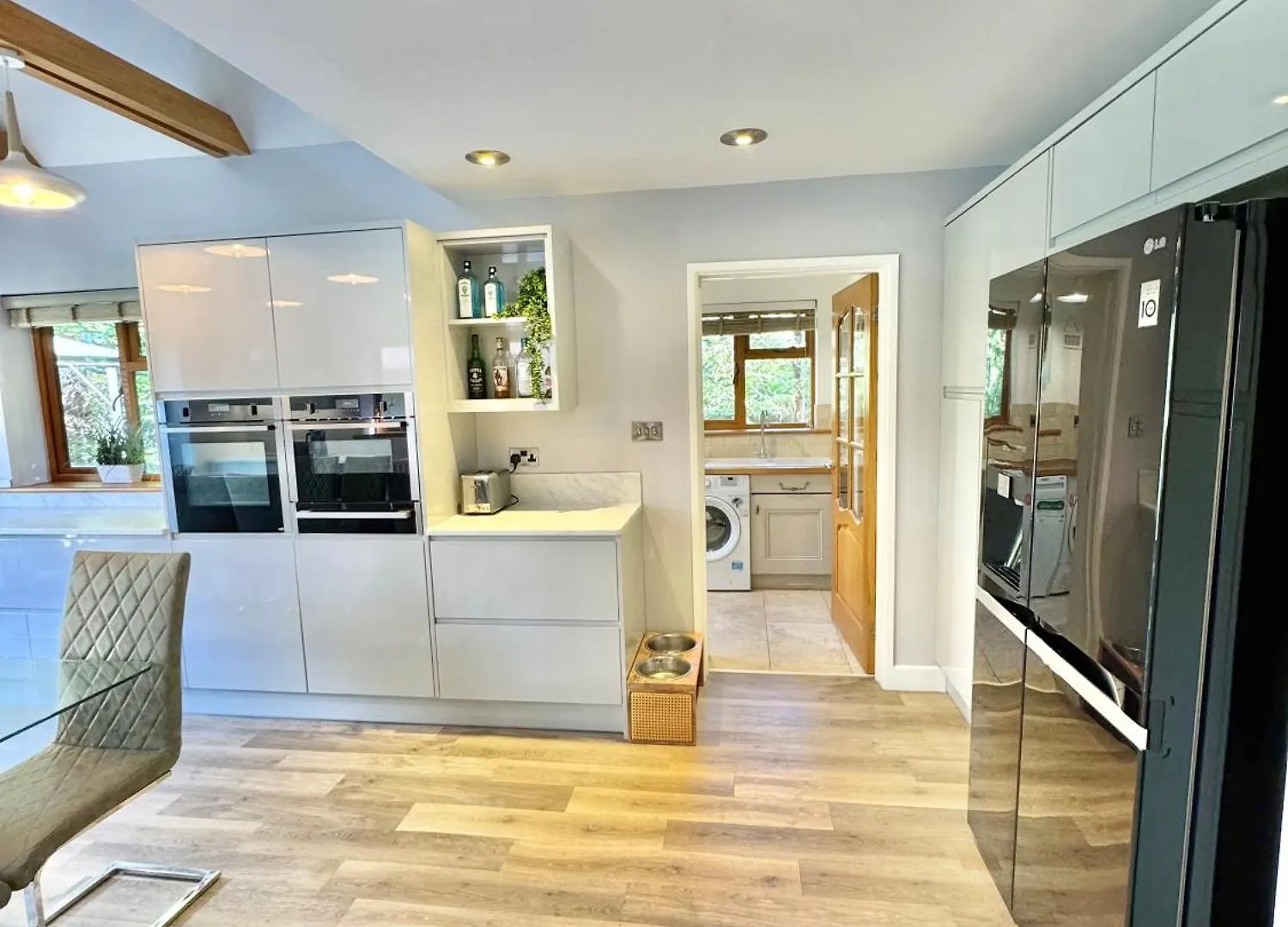Serene Retreat - Hot Tub - Pool Table - Close To New Forest And Bournemouth Beach - Sleeps 12 Hurn Дом отдыха